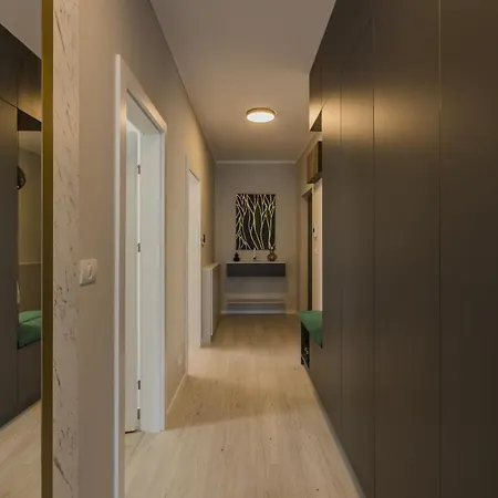 Apartment Tiny Modern Collection Near Iulius Mall *